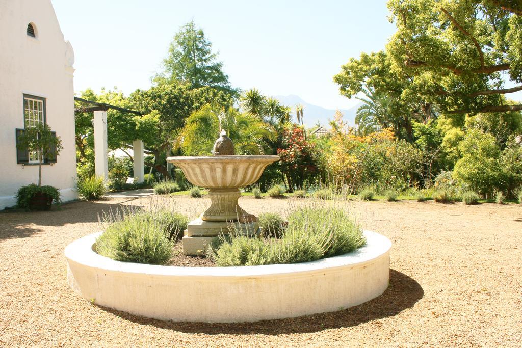 Albourne Guesthouse Somerset West Exterior photo