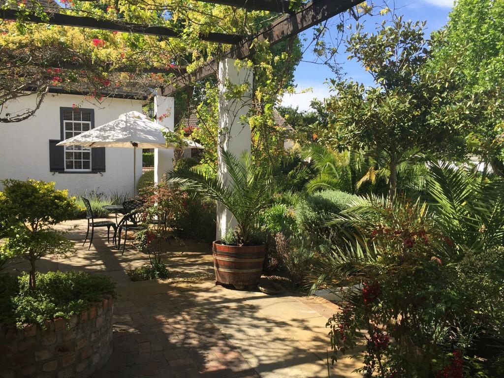 Albourne Guesthouse Somerset West Exterior photo