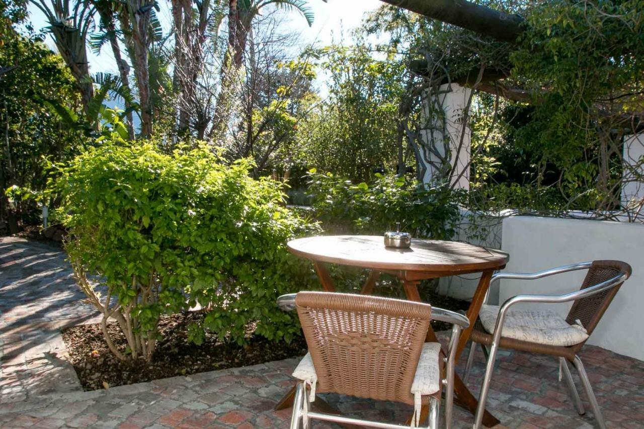 Albourne Guesthouse Somerset West Exterior photo