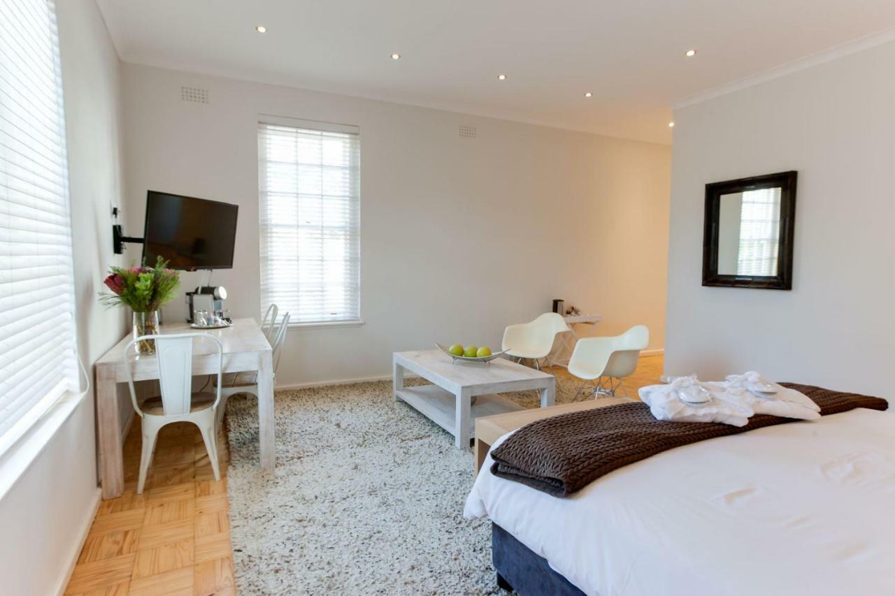 Albourne Guesthouse Somerset West Exterior photo