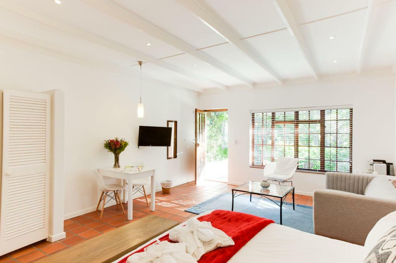 Albourne Guesthouse Somerset West Exterior photo